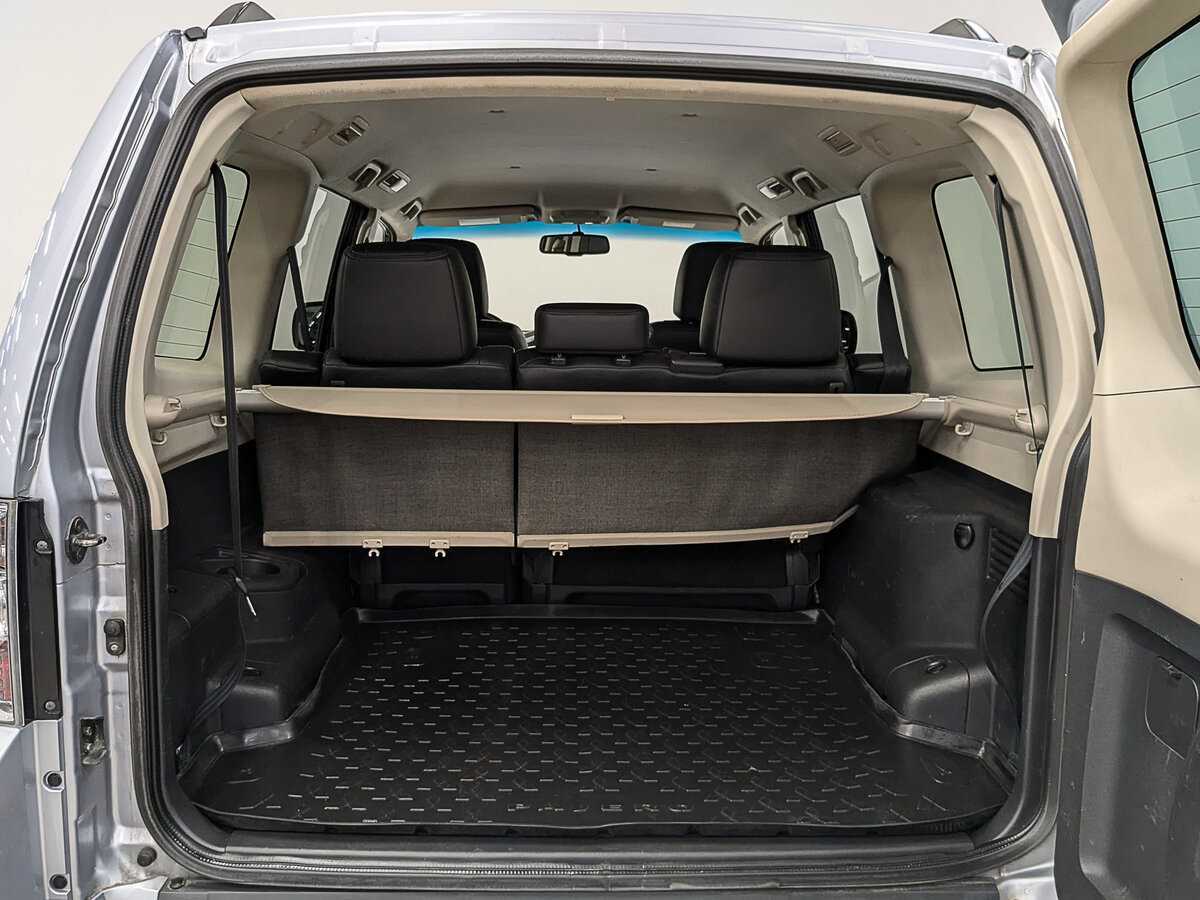 Mitsubishi Pajero с пробегом — 2014 год. Фото: #9