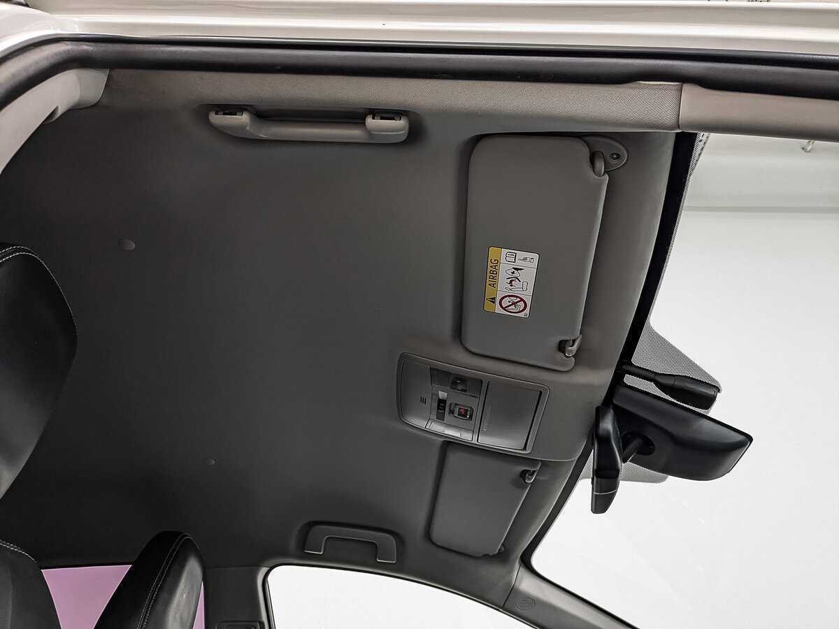 Toyota RAV4 с пробегом — 2017 год. Фото: #22