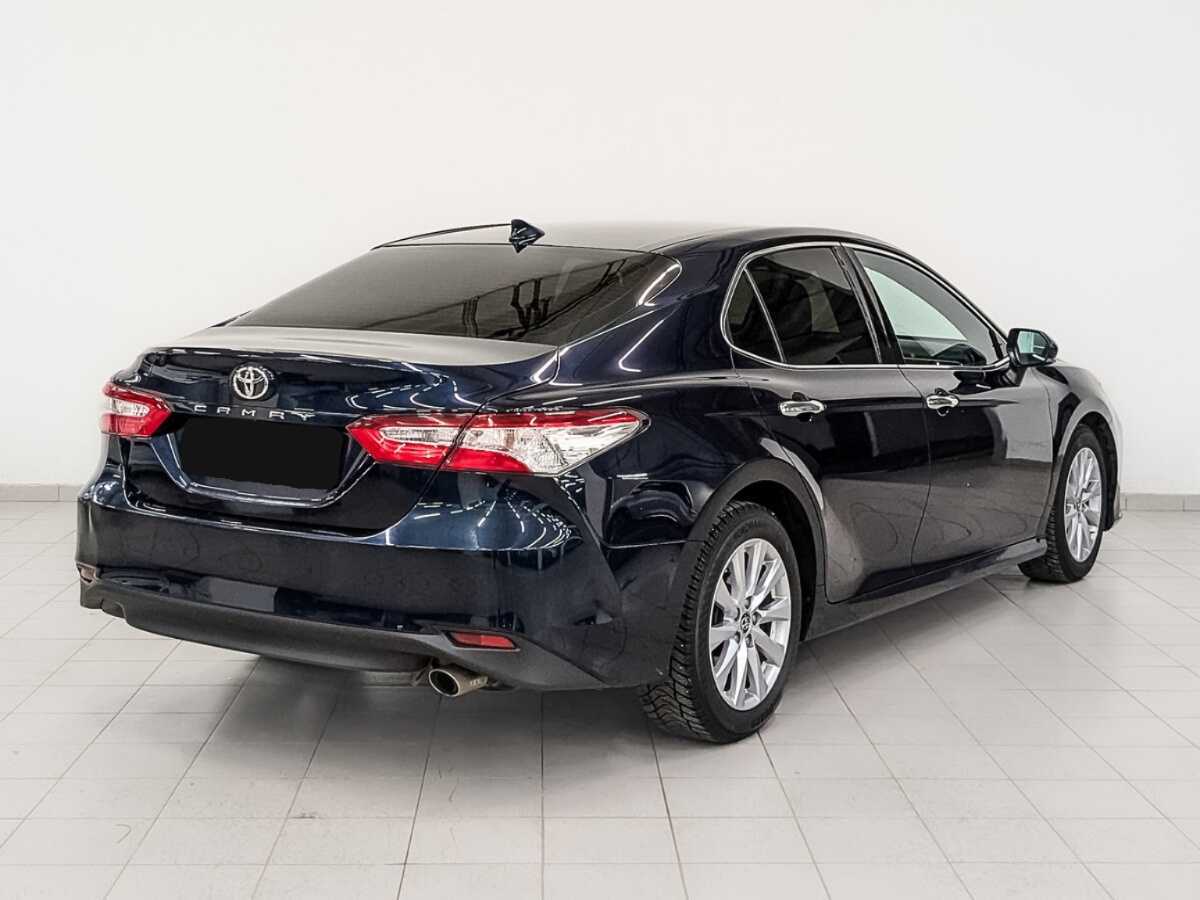Toyota Camry с пробегом — 2018 год. Фото: #4