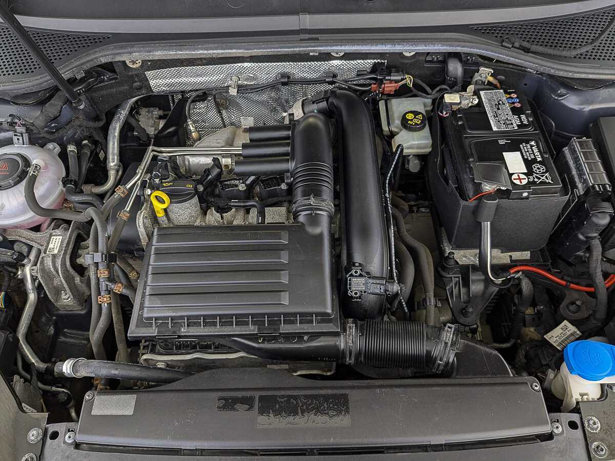 Volkswagen Passat с пробегом — 2019 год. Фото: #8