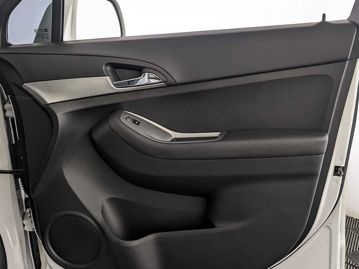 Chevrolet Orlando с пробегом — 2012 год. Фото: #24