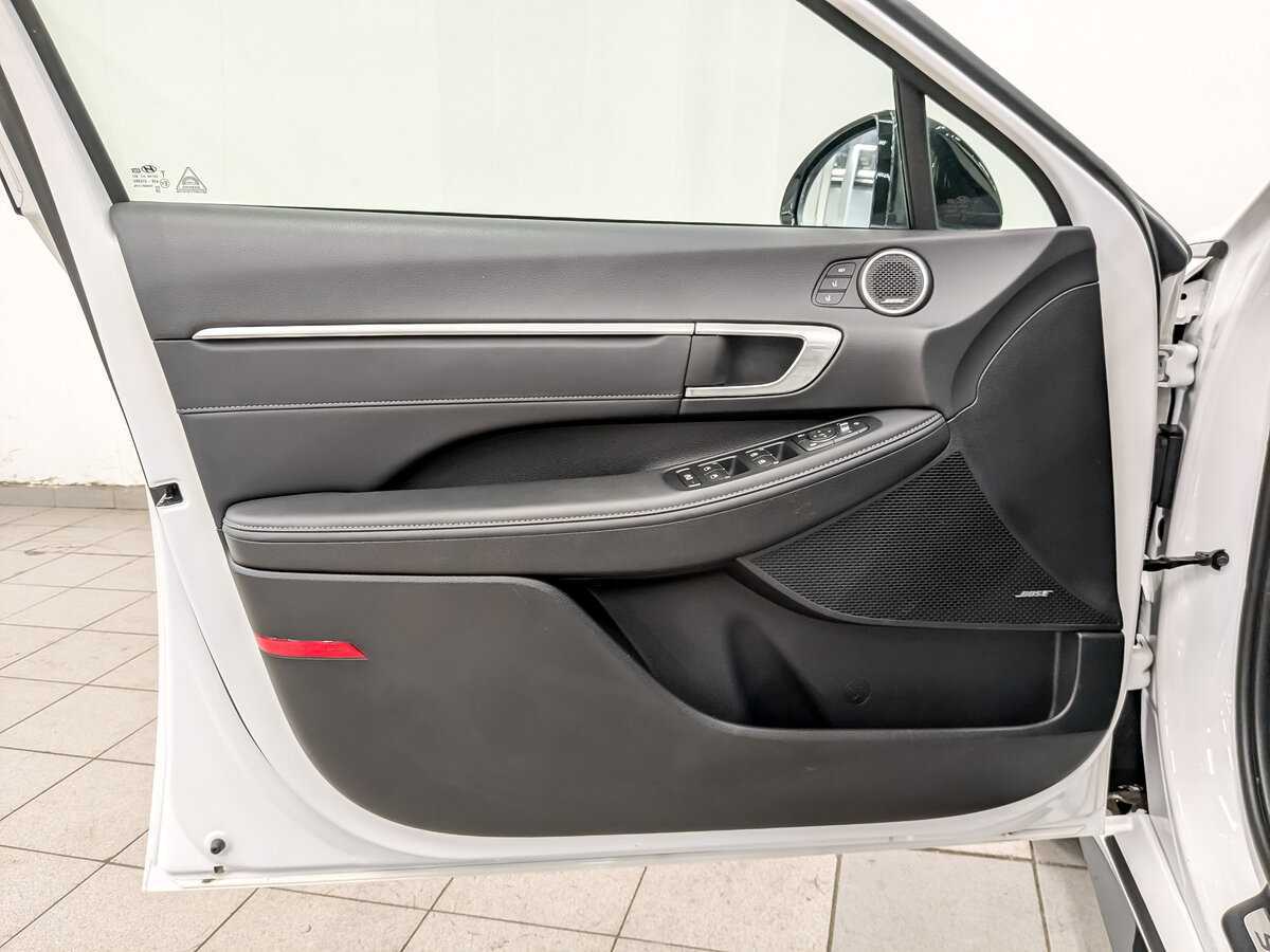 Hyundai Sonata с пробегом — 2022 год. Фото: #18
