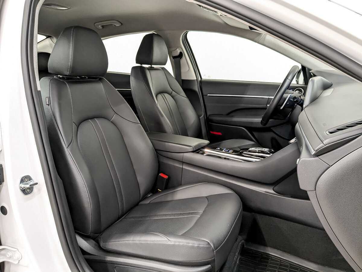Hyundai Sonata с пробегом — 2022 год. Фото: #23