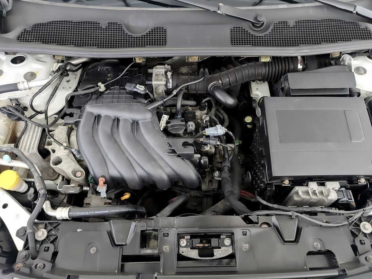 Renault Fluence с пробегом — 2013 год. Фото: #8