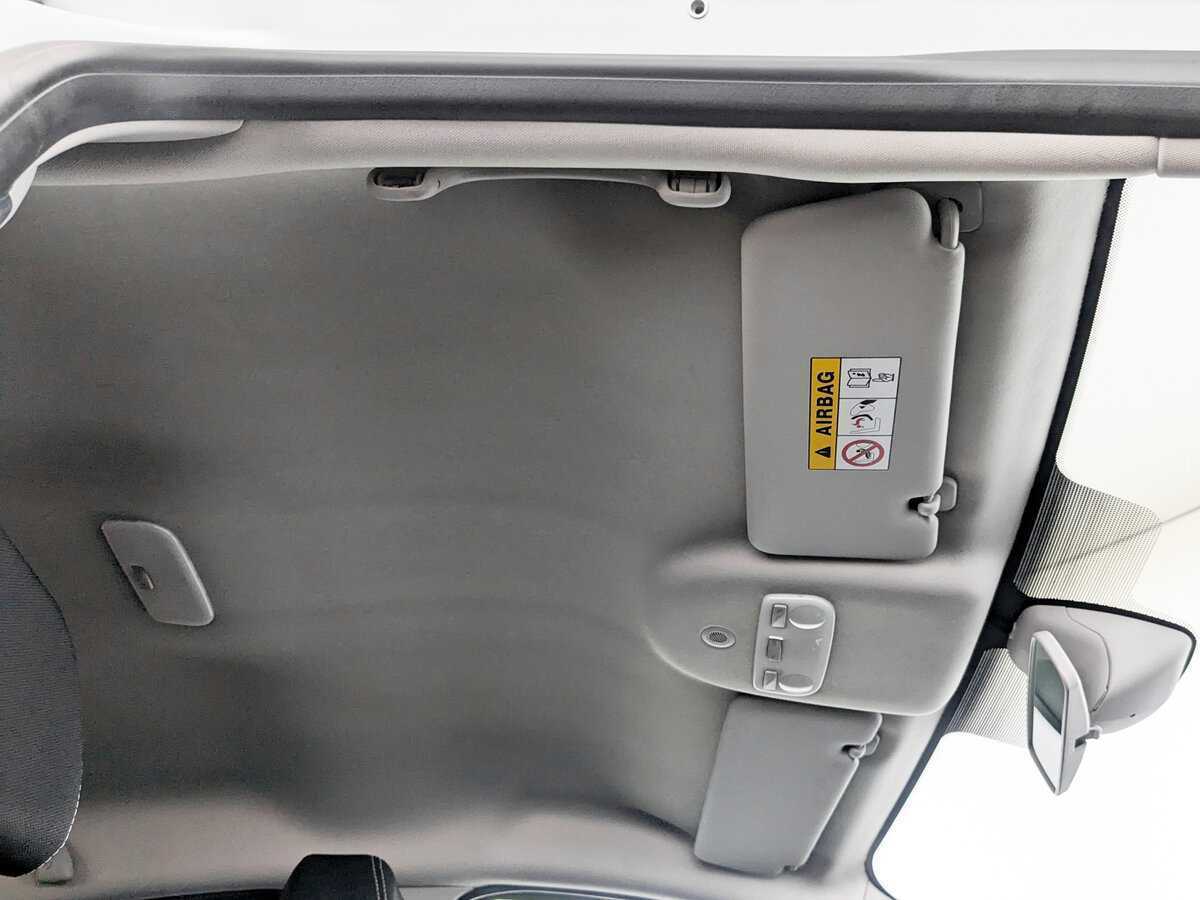 Renault Fluence с пробегом — 2013 год. Фото: #21