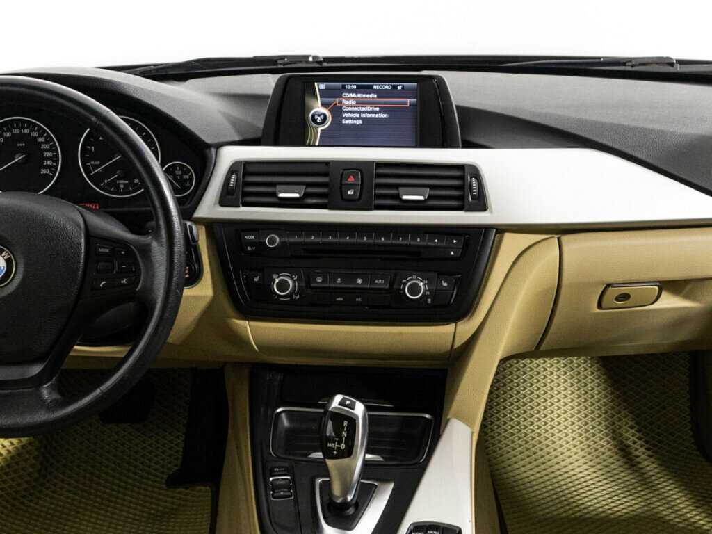 BMW 3 серии с пробегом — 2014 год. Фото: #13