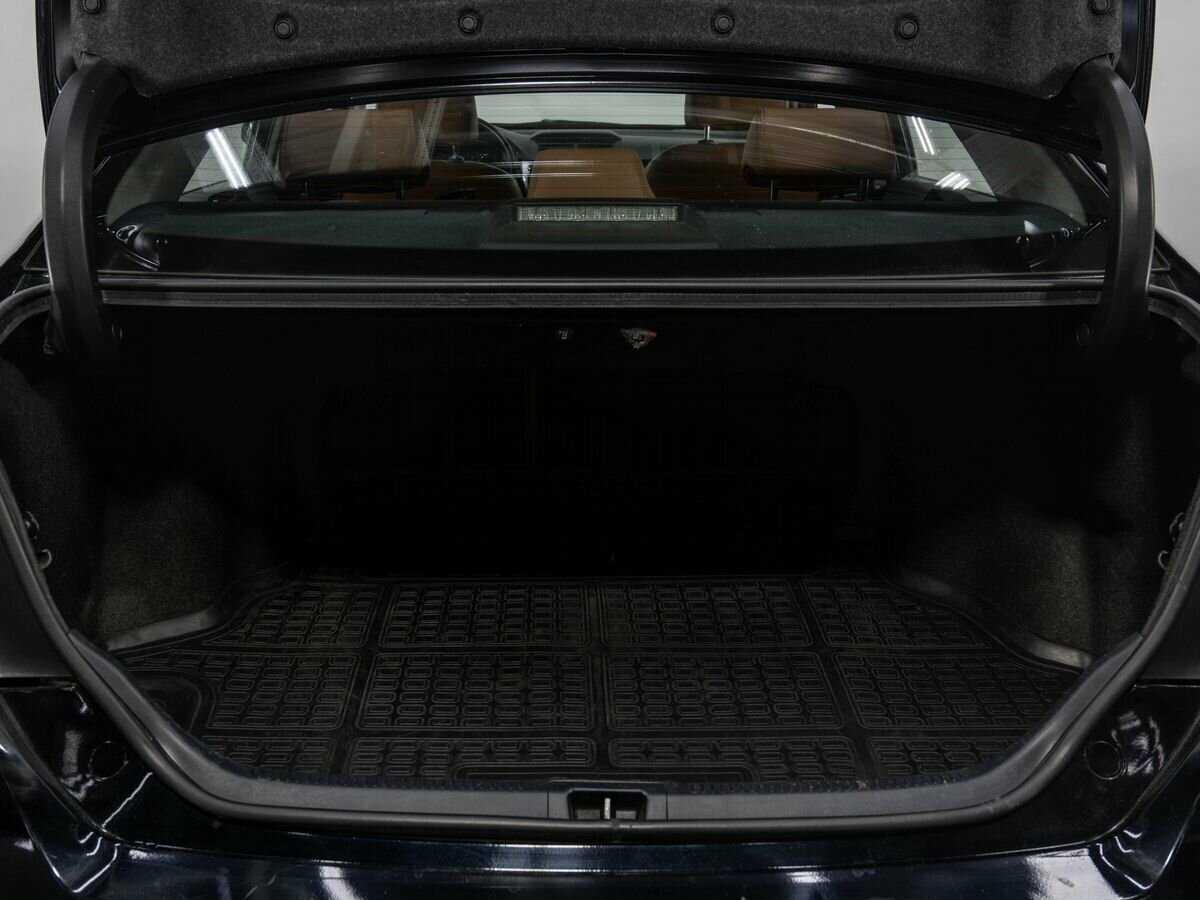 Toyota Camry с пробегом — 2017 год. Фото: #21