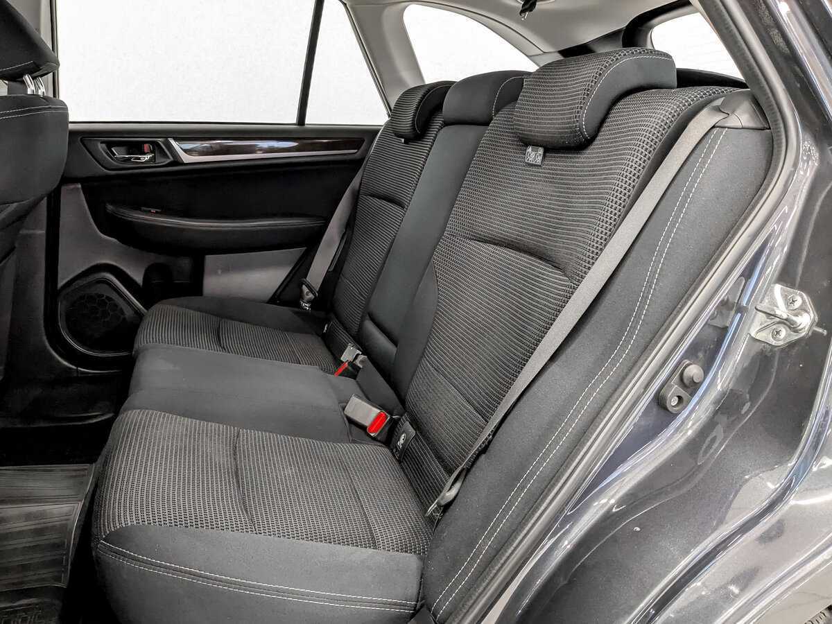 Subaru Outback с пробегом — 2015 год. Фото: #11