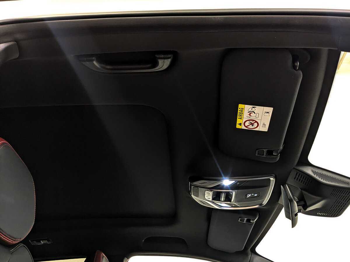 Geely Coolray с пробегом — 2024 год. Фото: #18