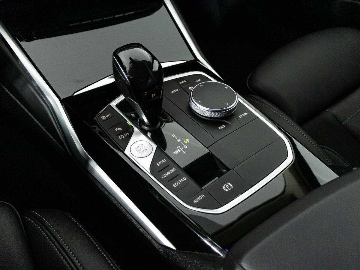 BMW 3 серии с пробегом — 2020 год. Фото: #17