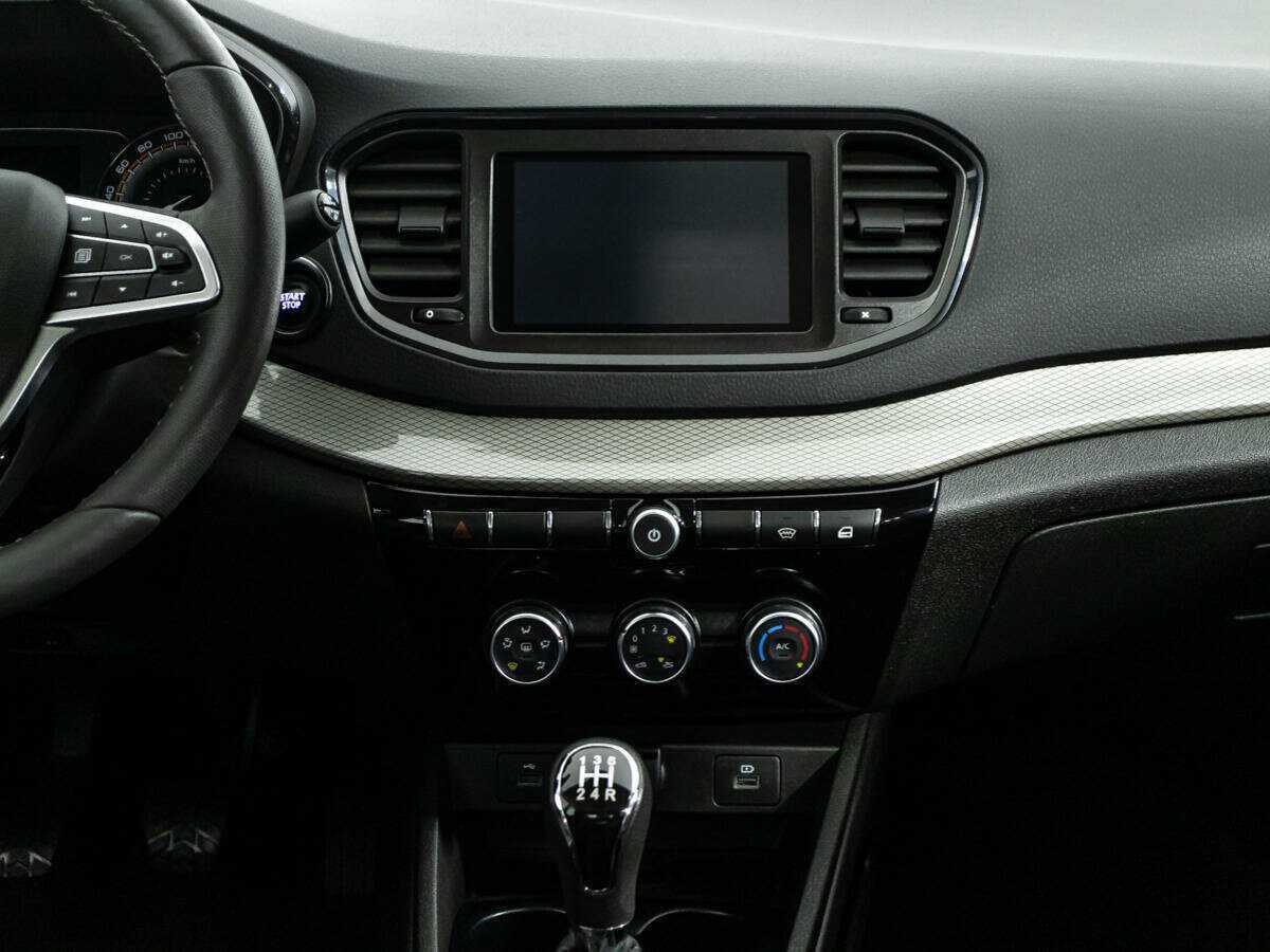 Lada (ВАЗ) Vesta с пробегом — 2023 год. Фото: #13