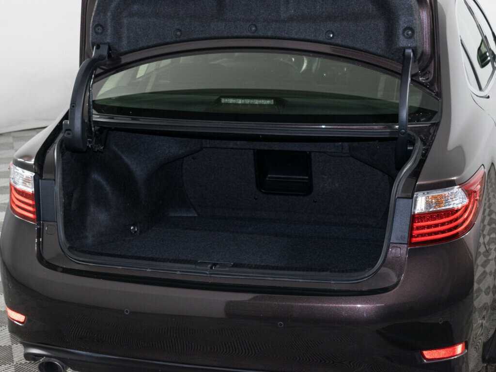 Lexus ES с пробегом — 2013 год. Фото: #6