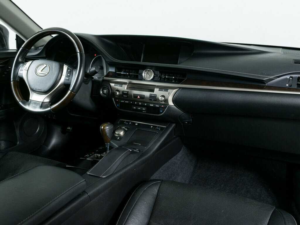 Lexus ES с пробегом — 2013 год. Фото: #7