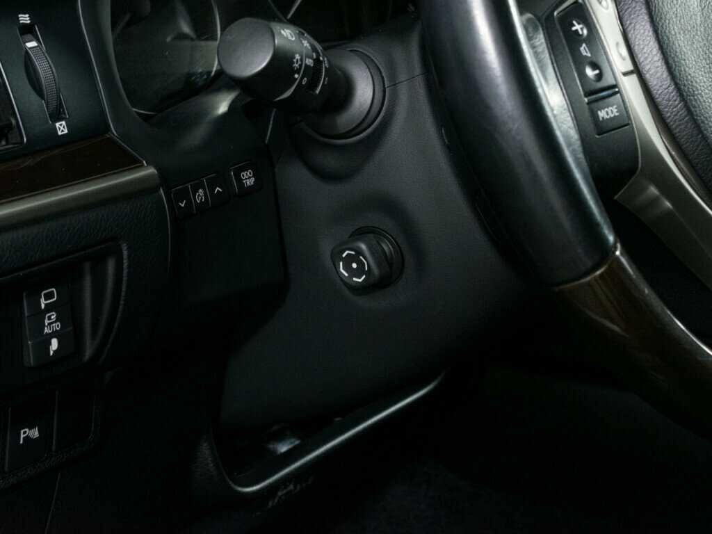 Lexus ES с пробегом — 2013 год. Фото: #12