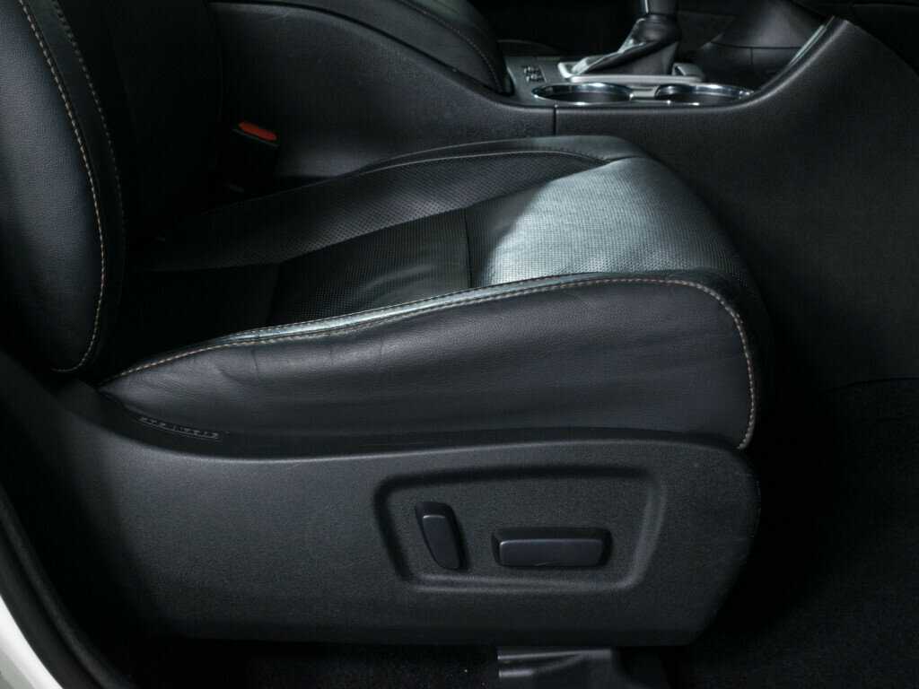 Toyota Highlander с пробегом — 2014 год. Фото: #15