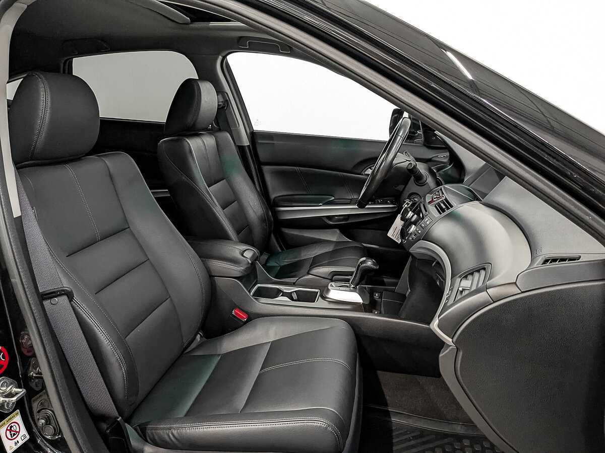 Honda Crosstour с пробегом — 2014 год. Фото: #21