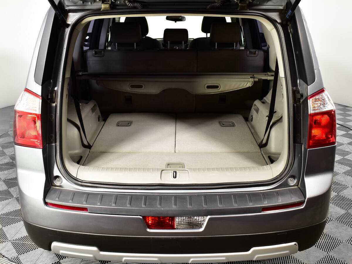 Chevrolet Orlando с пробегом — 2013 год. Фото: #11