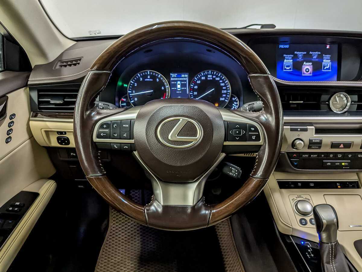 Lexus ES с пробегом — 2015 год. Фото: #22
