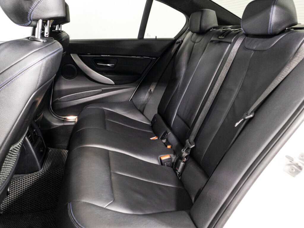 BMW 3 серии с пробегом — 2018 год. Фото: #9