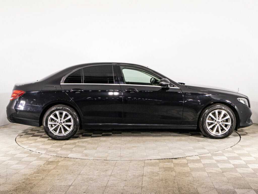 Mercedes-Benz E-Класс с пробегом — 2018 год. Фото: #3