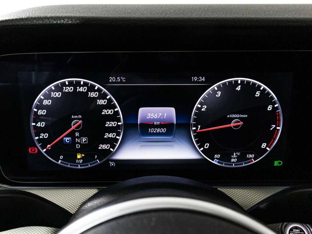 Mercedes-Benz E-Класс с пробегом — 2018 год. Фото: #11