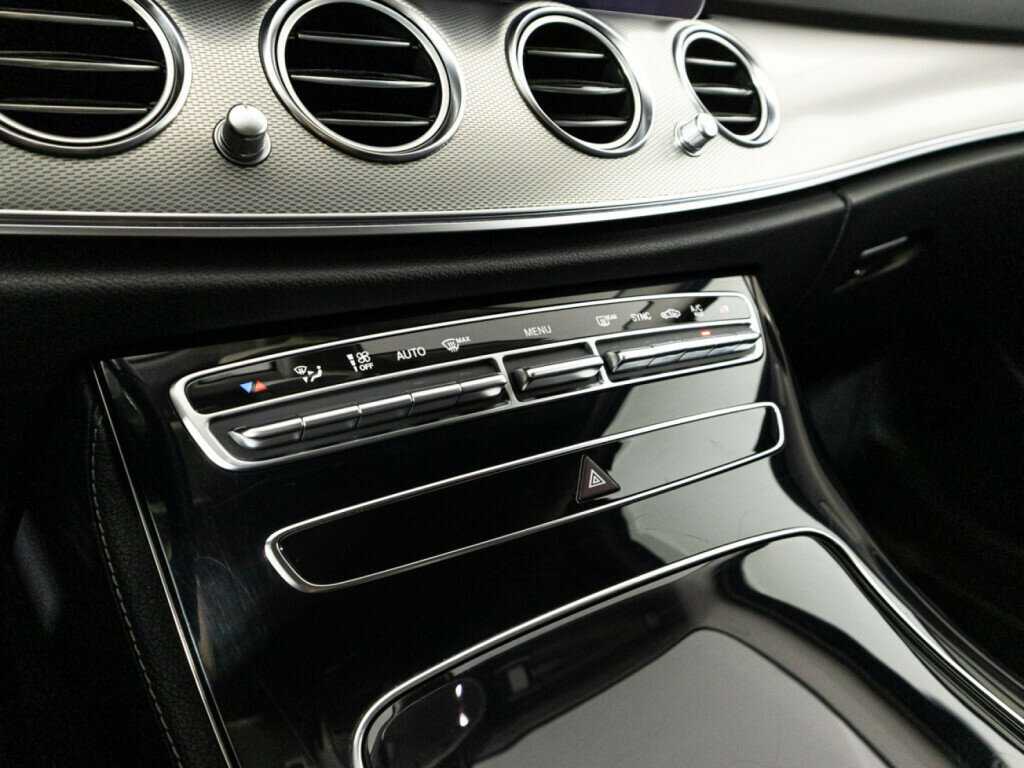 Mercedes-Benz E-Класс с пробегом — 2018 год. Фото: #17