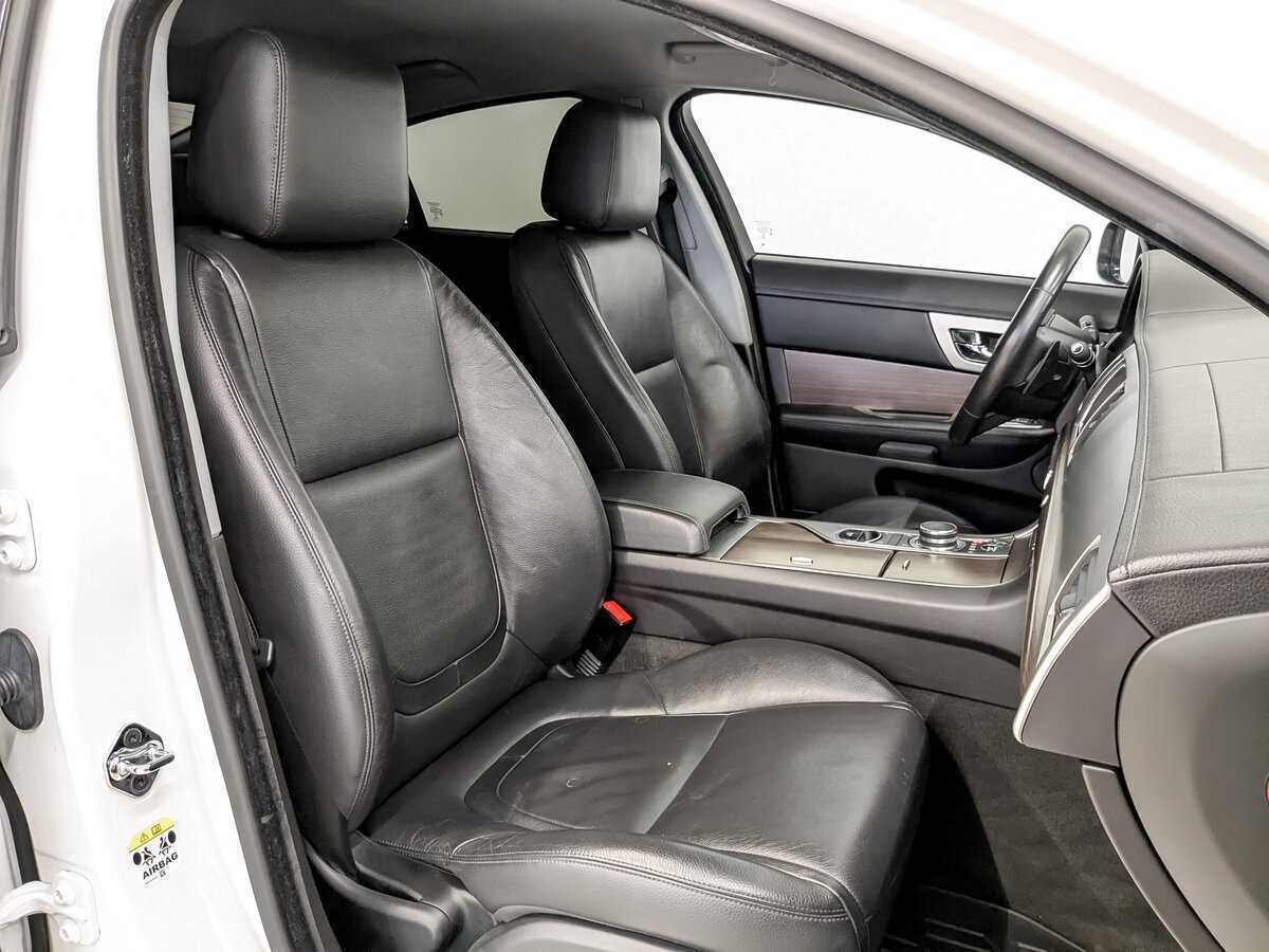 Jaguar XF с пробегом — 2014 год. Фото: #22