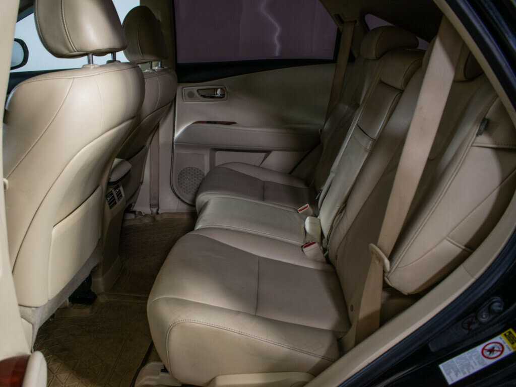 Lexus RX с пробегом — 2012 год. Фото: #9