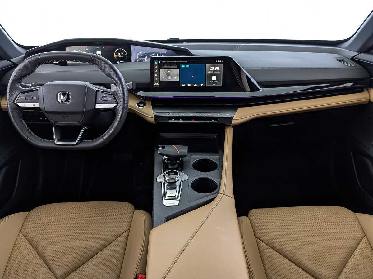 Changan UNI-V с пробегом — 2022 год. Фото: #13