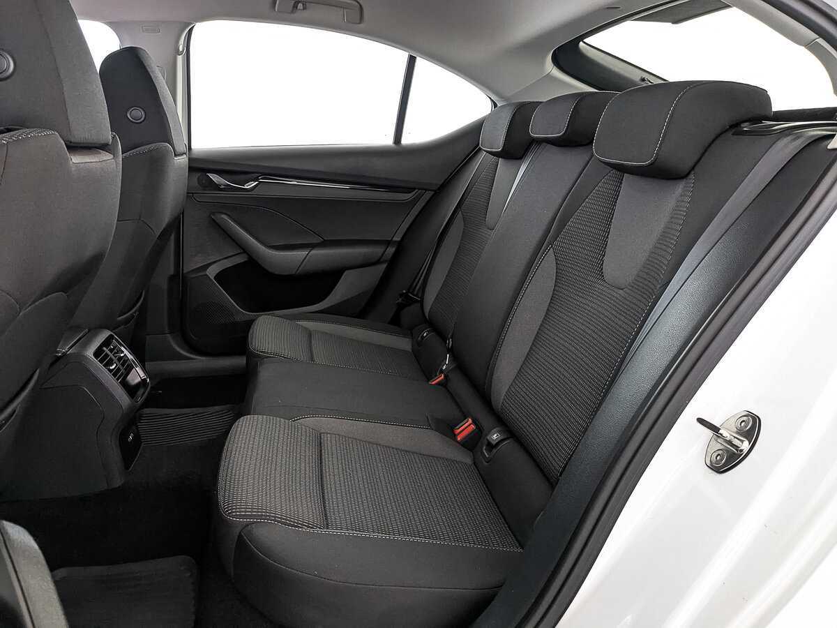 Skoda Octavia с пробегом — 2021 год. Фото: #17