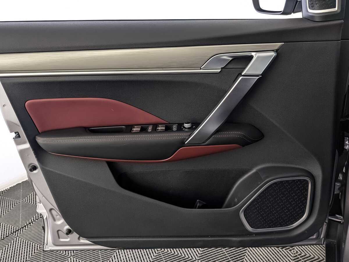 Geely Coolray с пробегом — 2023 год. Фото: #16