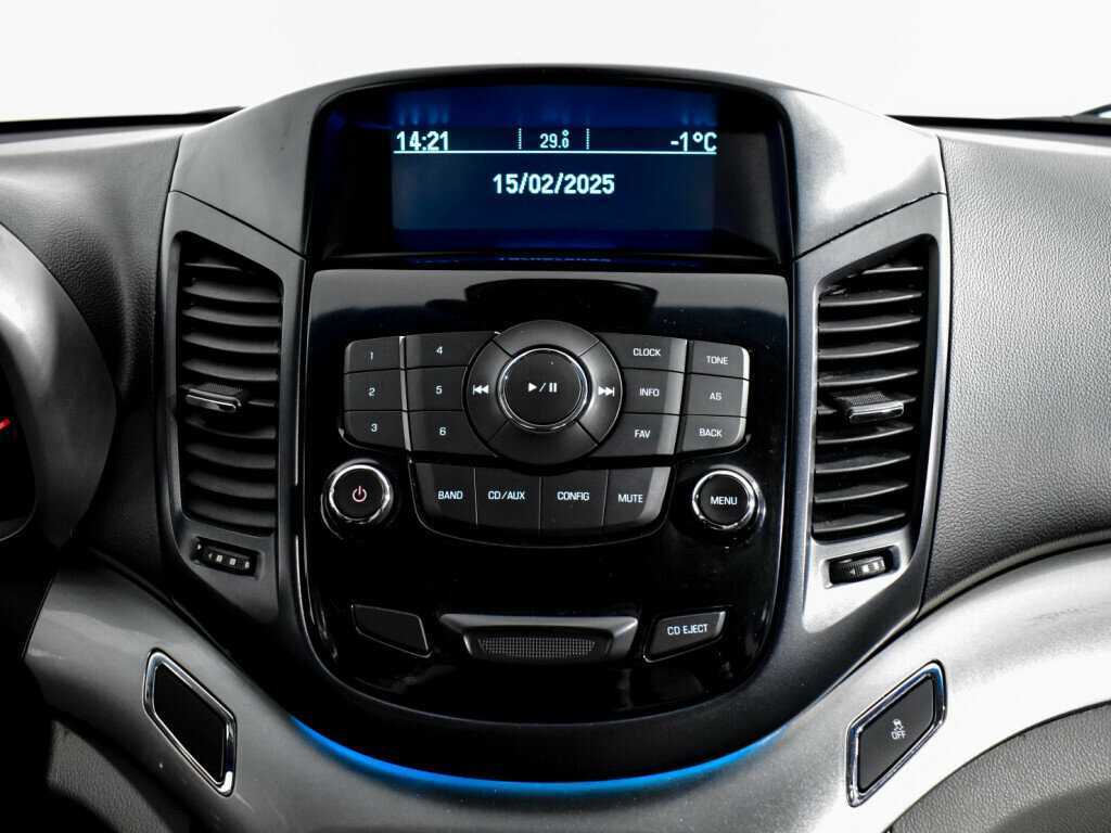 Chevrolet Orlando с пробегом — 2012 год. Фото: #15