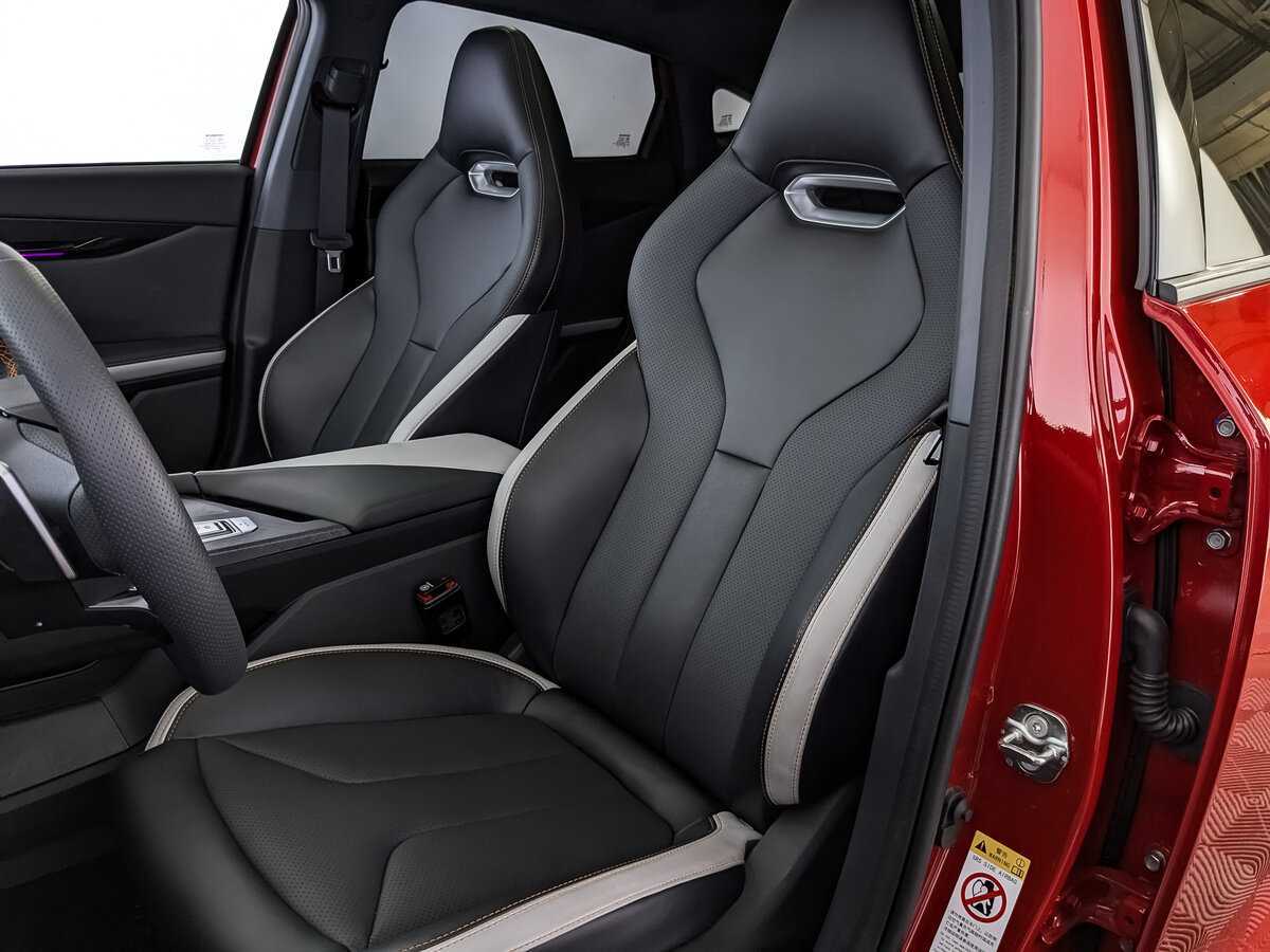 Changan UNI-V с пробегом — 2024 год. Фото: #19