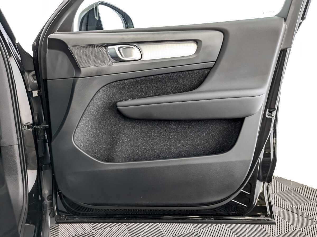 Volvo XC40 с пробегом — 2019 год. Фото: #23