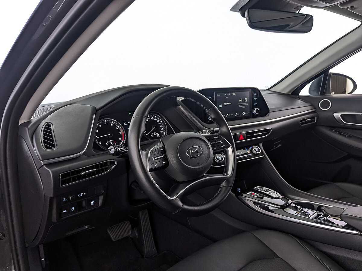 Hyundai Sonata с пробегом — 2022 год. Фото: #12