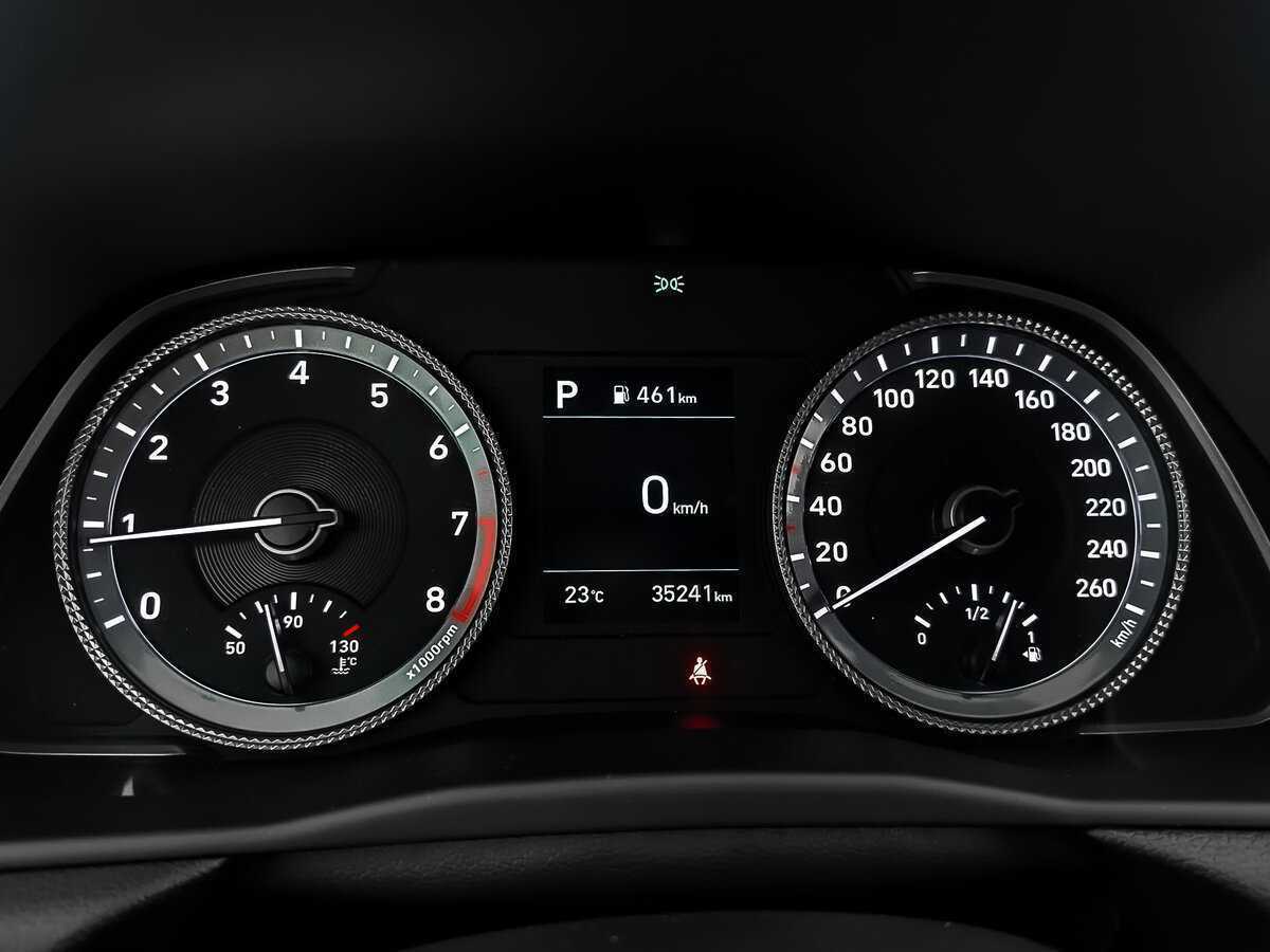 Hyundai Sonata с пробегом — 2022 год. Фото: #13