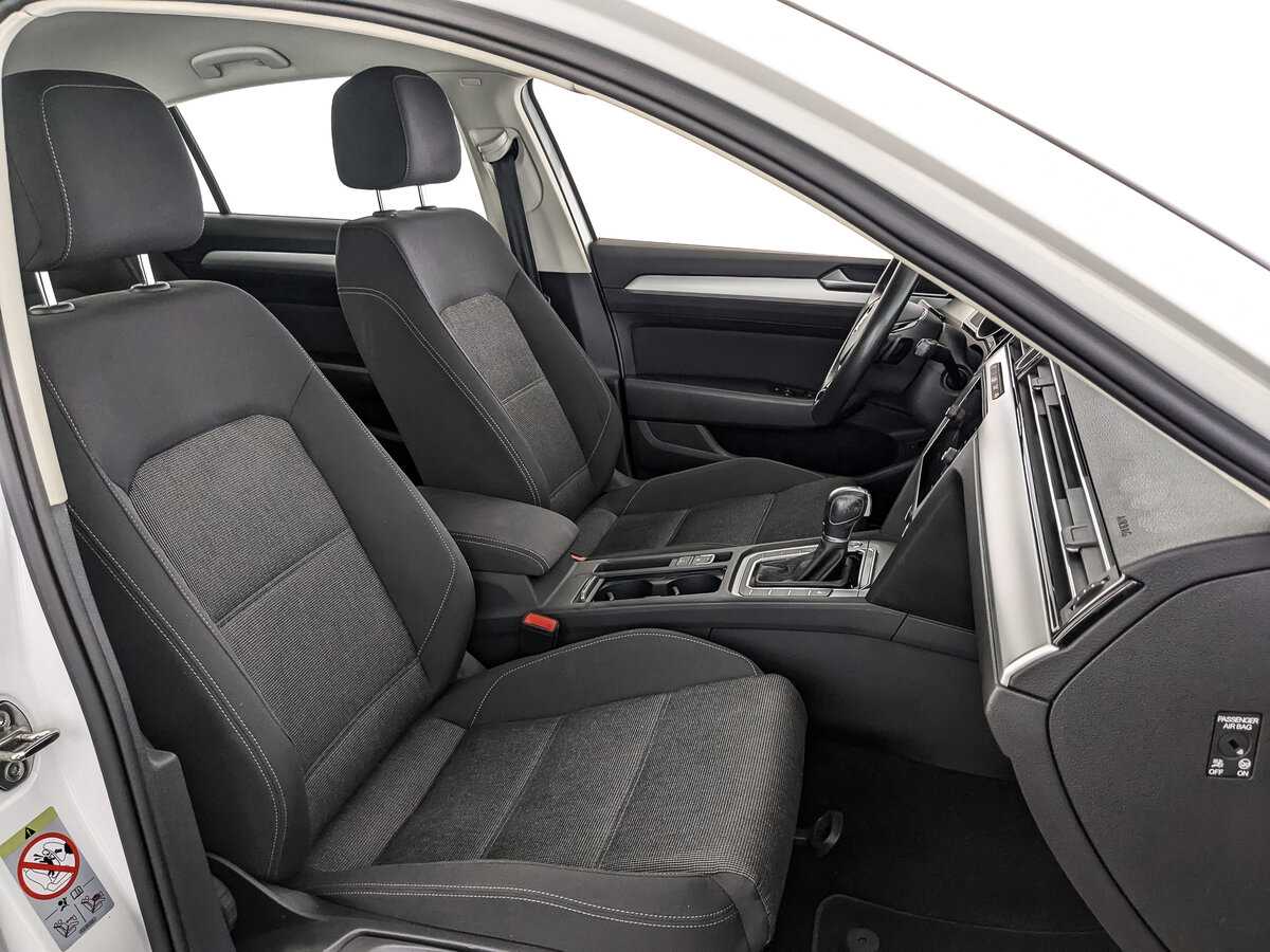 Volkswagen Passat с пробегом — 2019 год. Фото: #20