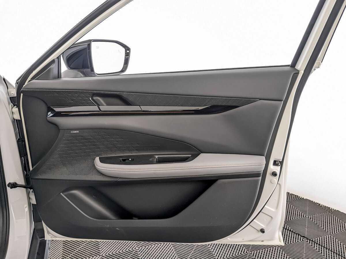 Changan UNI-V с пробегом — 2023 год. Фото: #22