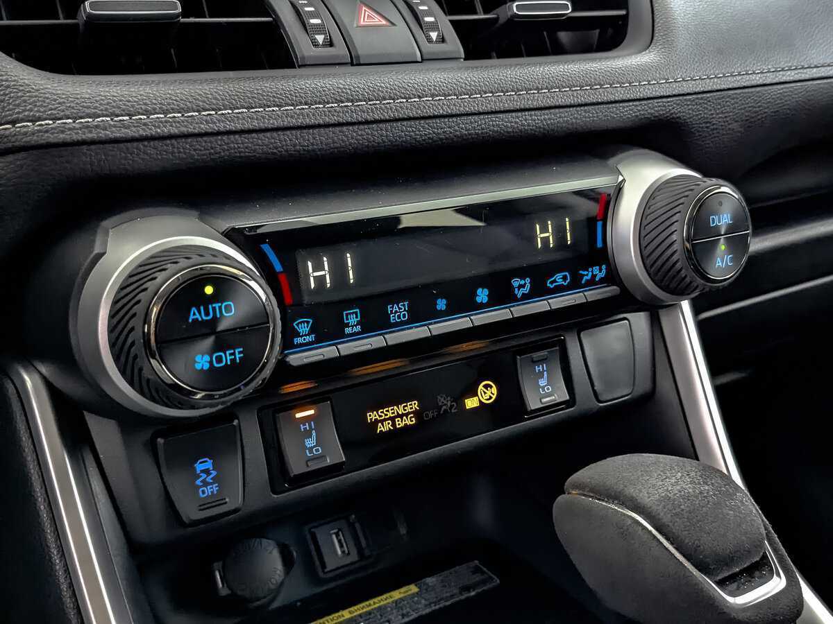 Toyota RAV4 с пробегом — 2021 год. Фото: #20