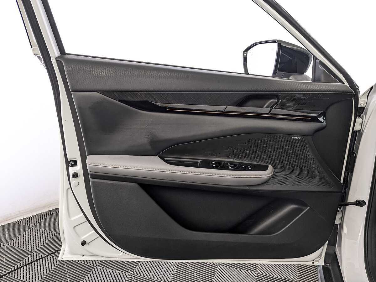 Changan UNI-V с пробегом — 2023 год. Фото: #18