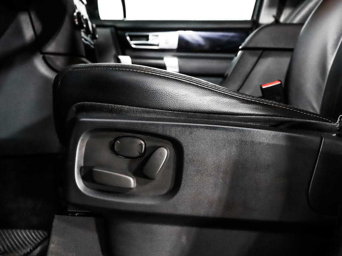 Land Rover Discovery с пробегом — 2013 год. Фото: #11