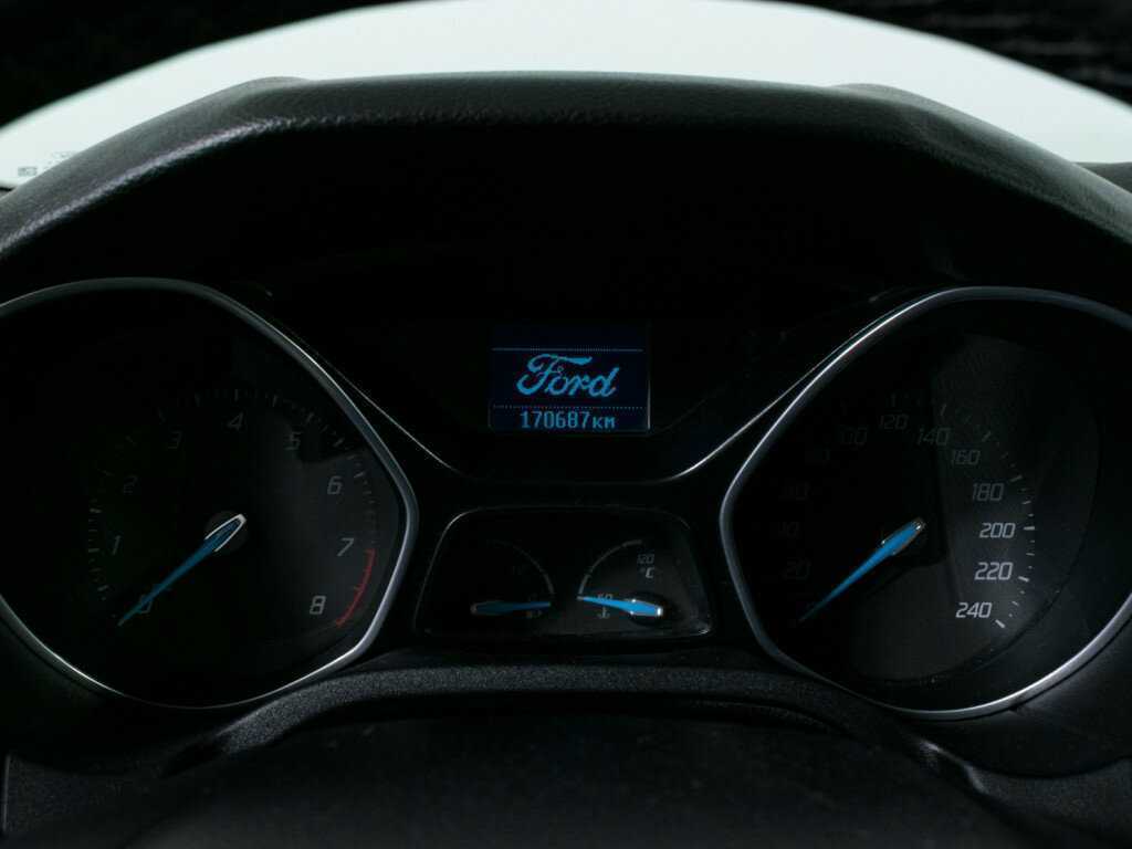 Ford Focus с пробегом — 2012 год. Фото: #10