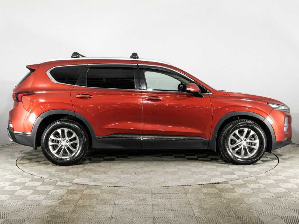 Hyundai Santa Fe с пробегом — 2019 год. Фото: #3