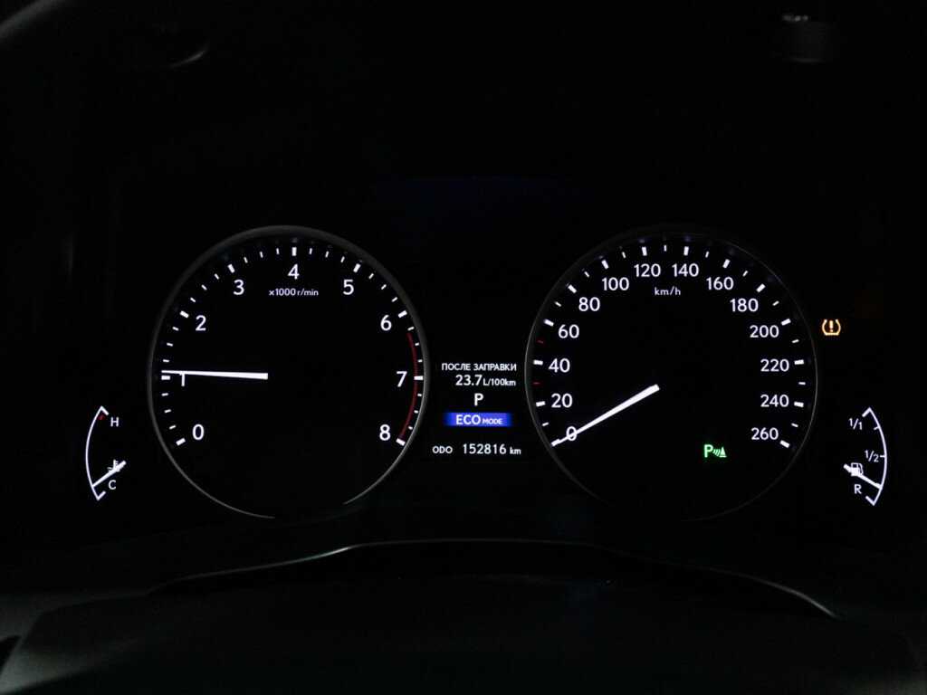 Lexus ES с пробегом — 2013 год. Фото: #11