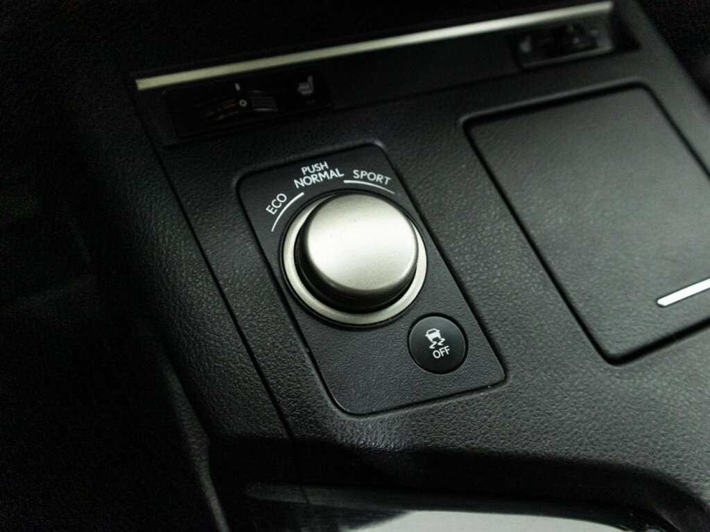 Lexus ES с пробегом — 2013 год. Фото: #17