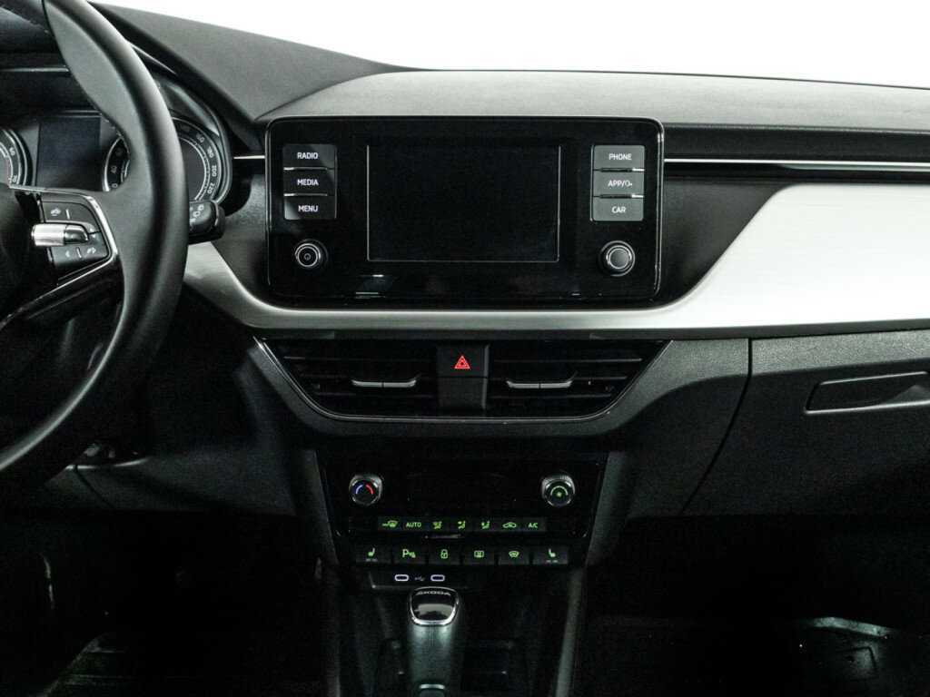 Skoda Rapid с пробегом — 2021 год. Фото: #13