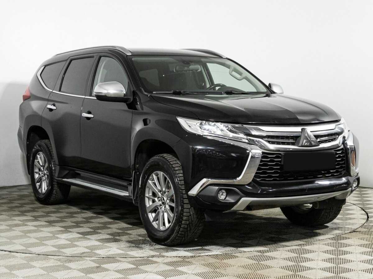 Mitsubishi Pajero Sport с пробегом — 2018 год. Фото: #2