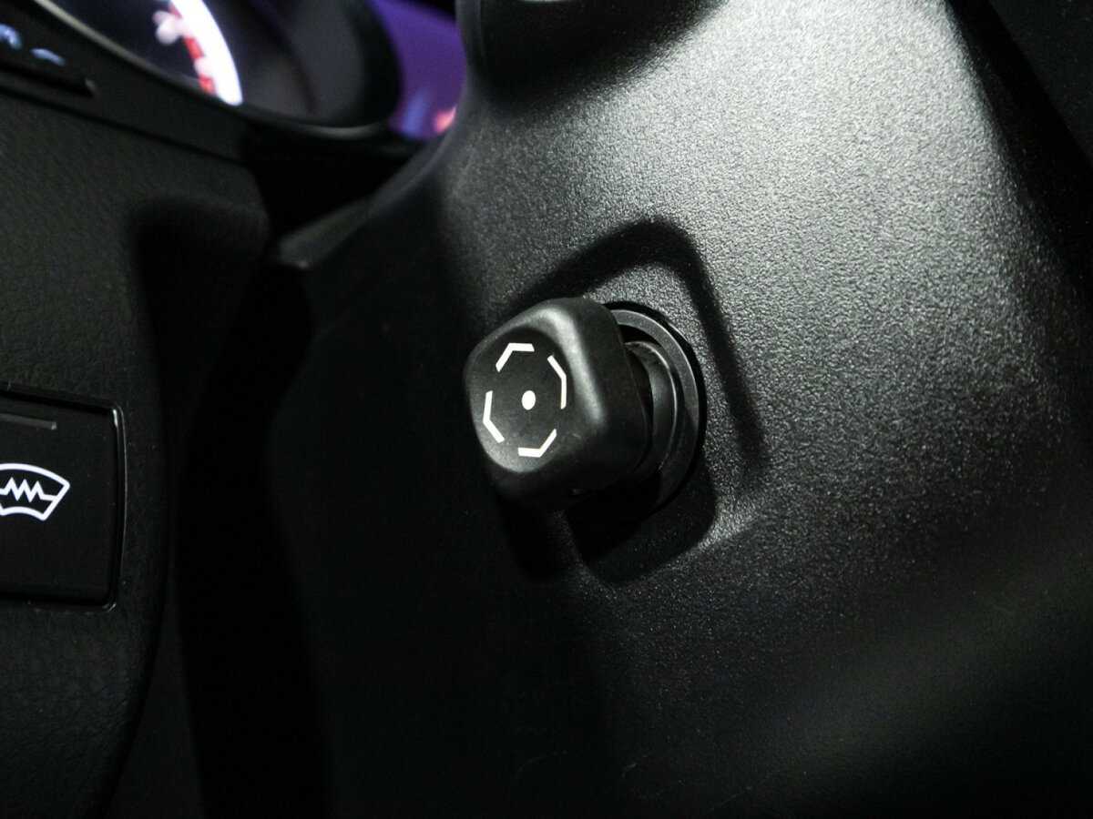 Toyota Camry с пробегом — 2018 год. Фото: #22