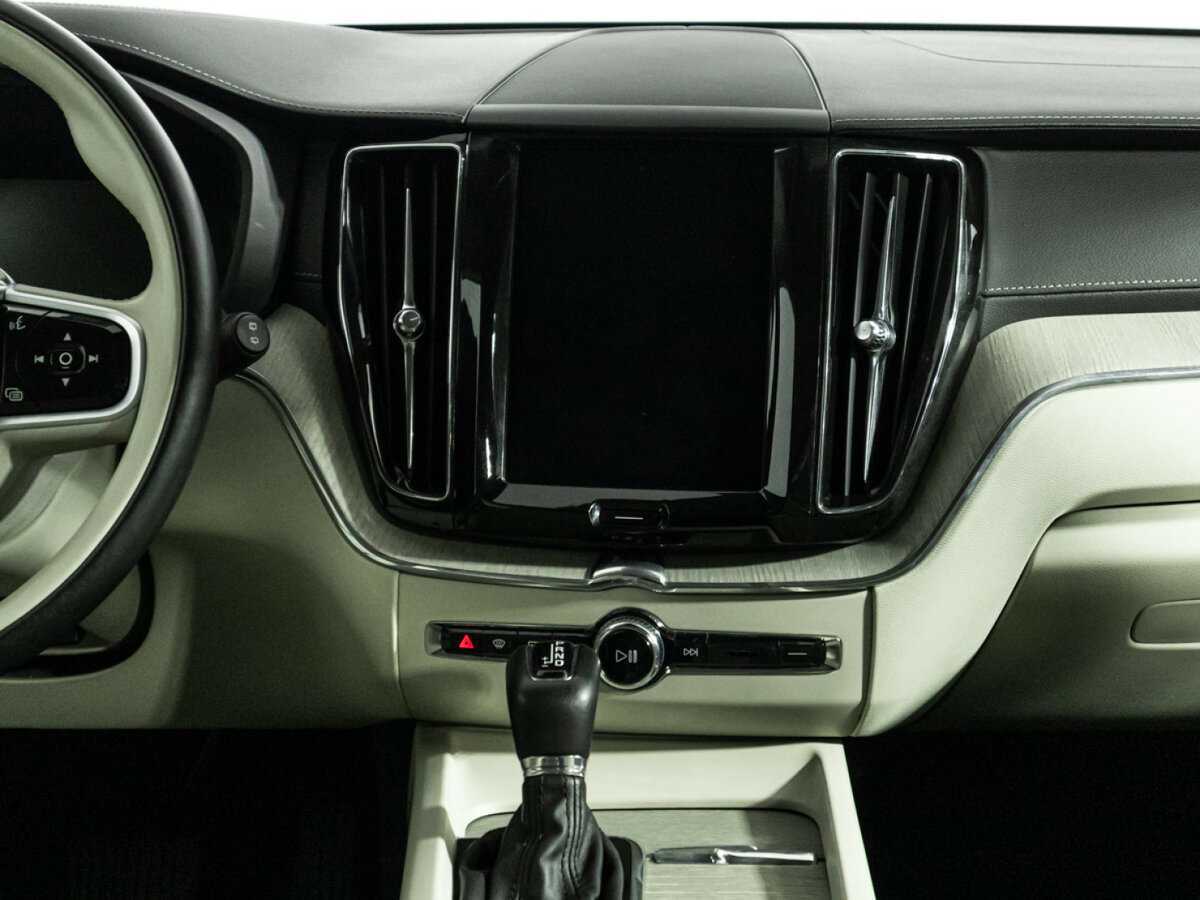 Volvo XC60 с пробегом — 2018 год. Фото: #13