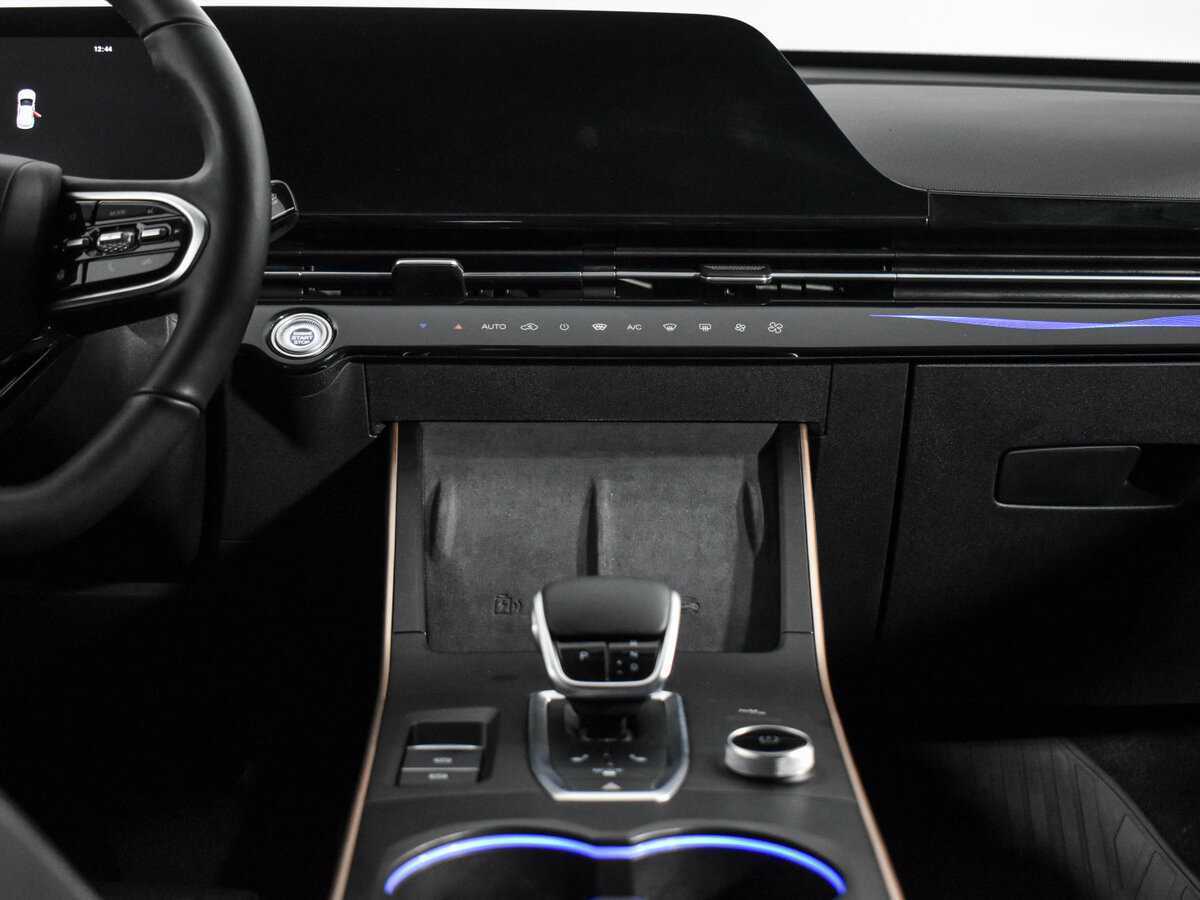 OMODA C5 с пробегом — 2023 год. Фото: #14